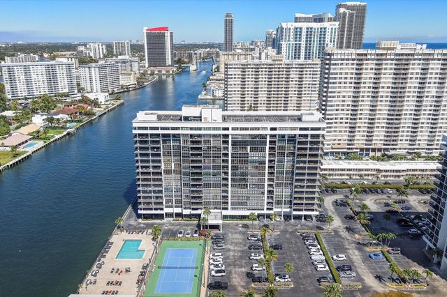 2017 S Ocean Drive PH1, Hallandale Beach, FL 33009