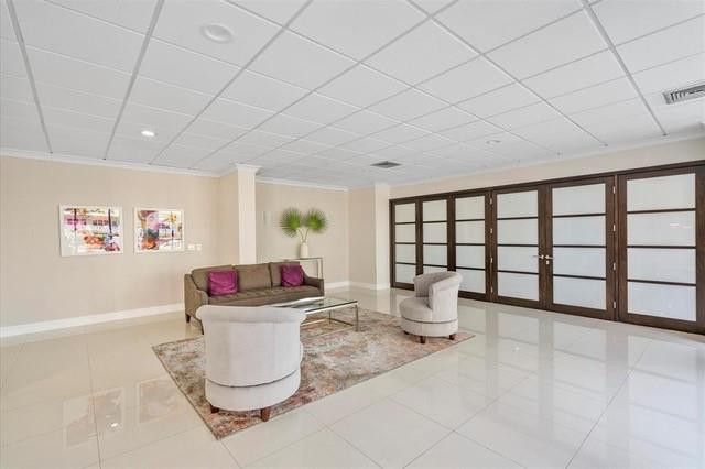 2017 S Ocean Drive PH1, Hallandale Beach, FL 33009