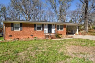 562 Barrington Place NW, Concord, NC 28027