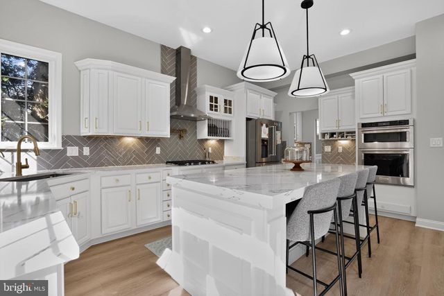 21866 WINDOVER DR, Broadlands, VA 20148