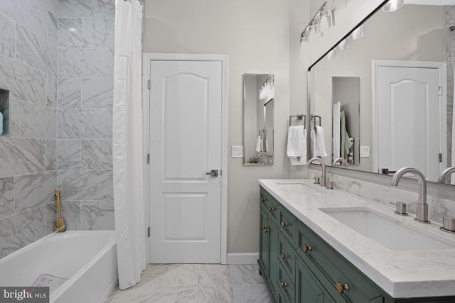21866 WINDOVER DR, Broadlands, VA 20148
