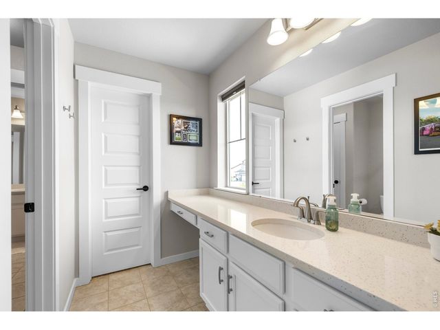 2102 Bouquet Dr, Windsor, CO 80550