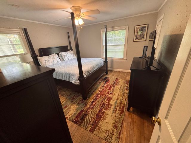 1917 Brooklane Dr., Hattiesburg, MS 39401