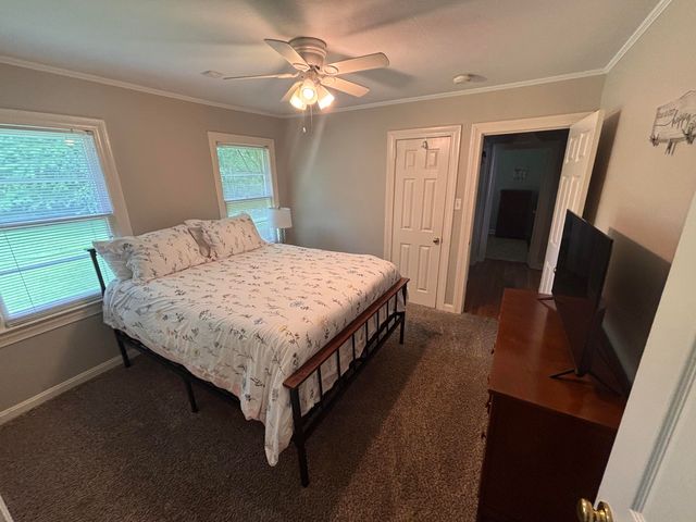 1917 Brooklane Dr., Hattiesburg, MS 39401