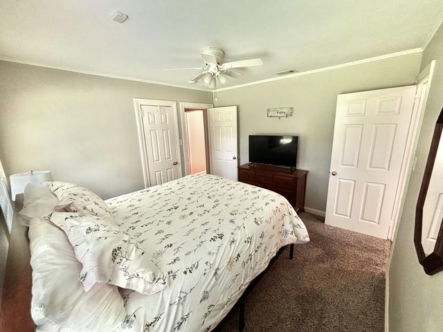 1917 Brooklane Dr., Hattiesburg, MS 39401