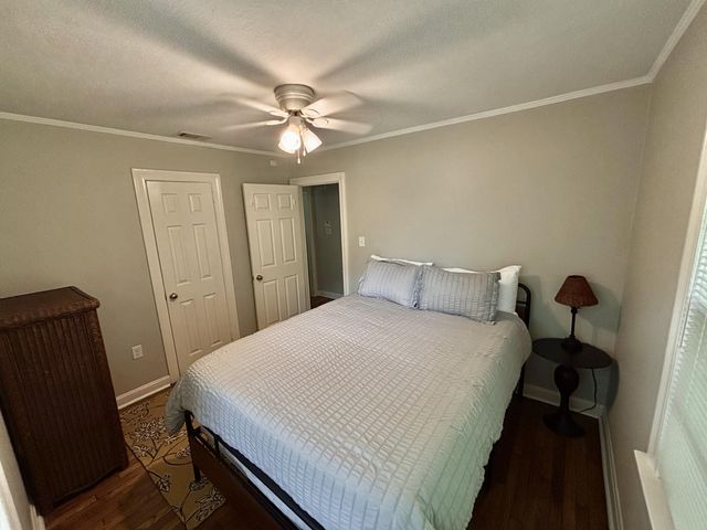 1917 Brooklane Dr., Hattiesburg, MS 39401