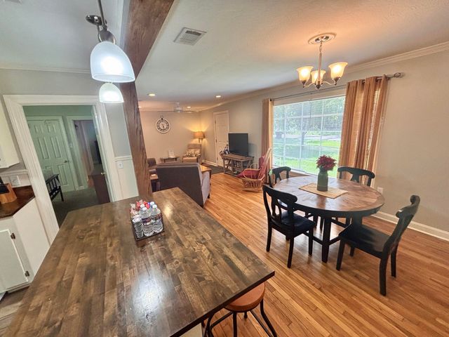 1917 Brooklane Dr., Hattiesburg, MS 39401