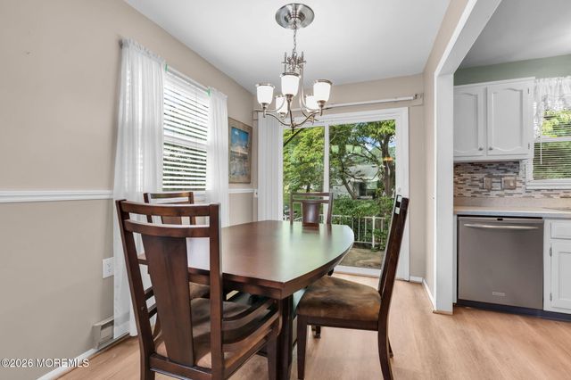 3 Lincoln Court, Manchester, NJ 08759