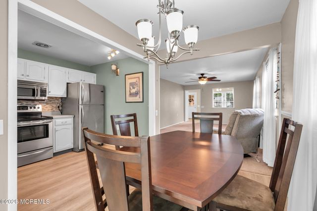 3 Lincoln Court, Manchester, NJ 08759