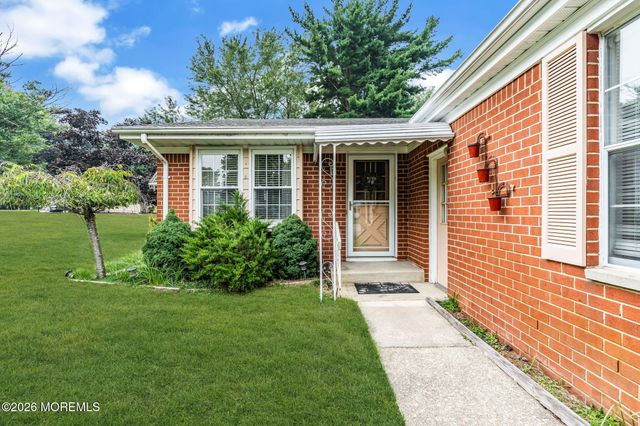 3 Lincoln Court, Manchester, NJ 08759