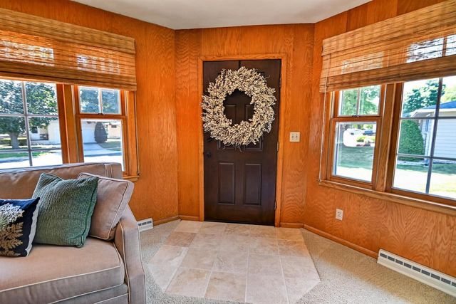 101 8th Street, Waunakee, WI 53597