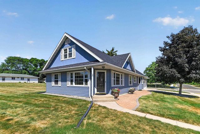 101 8th Street, Waunakee, WI 53597