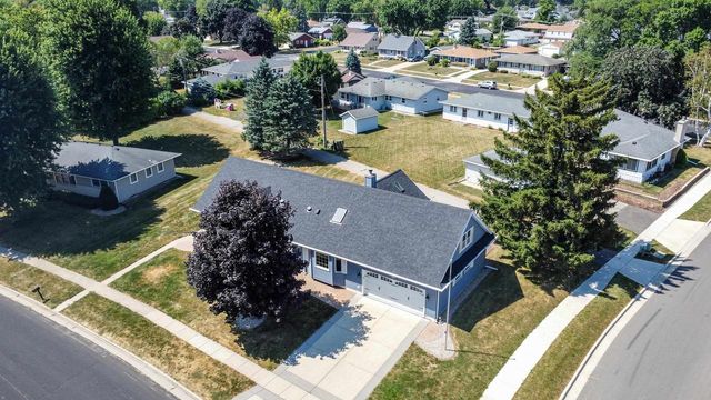 101 8th Street, Waunakee, WI 53597