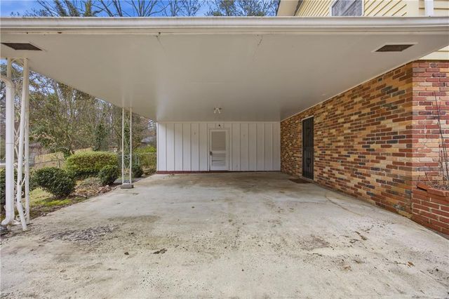 2587 Bonnybrook SW Drive, Atlanta, GA 30311