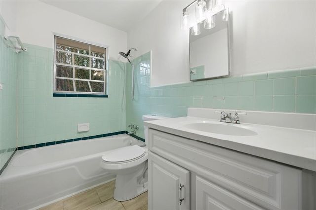 2587 Bonnybrook SW Drive, Atlanta, GA 30311