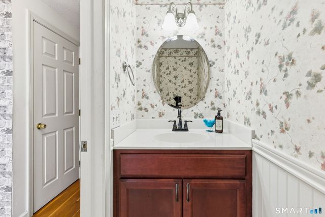 17 Hubbard Run Drive 17, Glastonbury, CT 06033