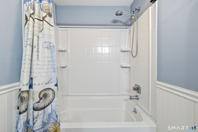 17 Hubbard Run Drive 17, Glastonbury, CT 06033