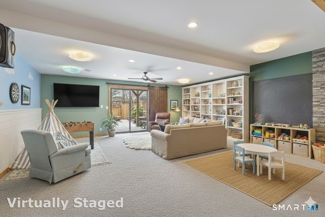 17 Hubbard Run Drive 17, Glastonbury, CT 06033