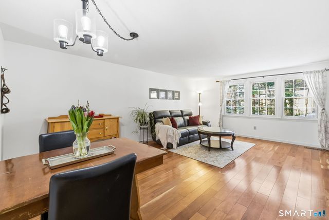 17 Hubbard Run Drive 17, Glastonbury, CT 06033