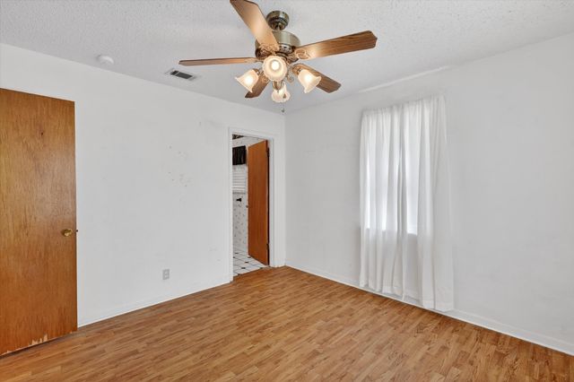 624 N Avenue A, Springtown, TX 76082