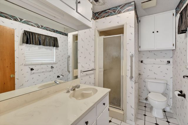 624 N Avenue A, Springtown, TX 76082