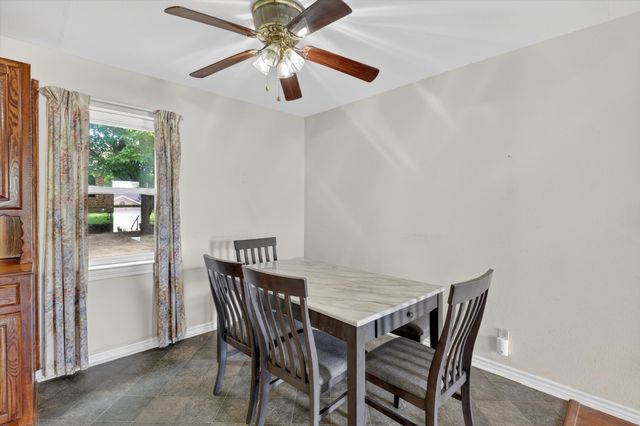 624 N Avenue A, Springtown, TX 76082