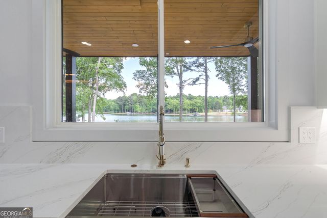 254 Loch Way, Eatonton, GA 31024