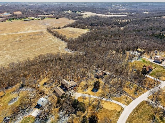 30030 W 84th Street, De Soto, KS 66018