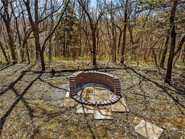 30030 W 84th Street, De Soto, KS 66018