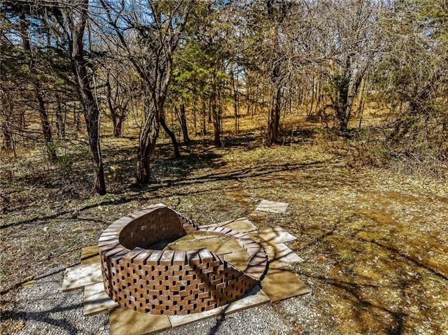 30030 W 84th Street, De Soto, KS 66018