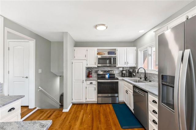 30030 W 84th Street, De Soto, KS 66018