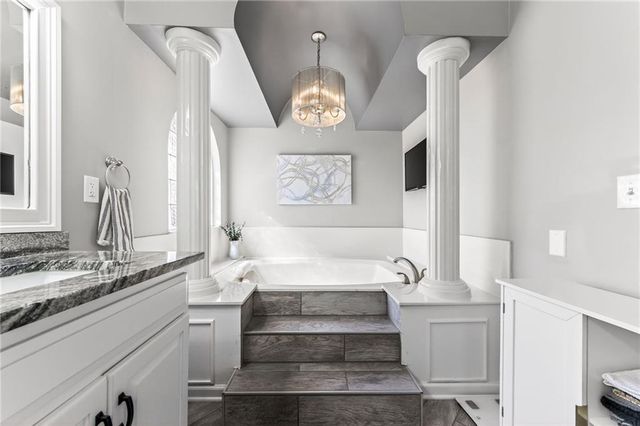 30030 W 84th Street, De Soto, KS 66018