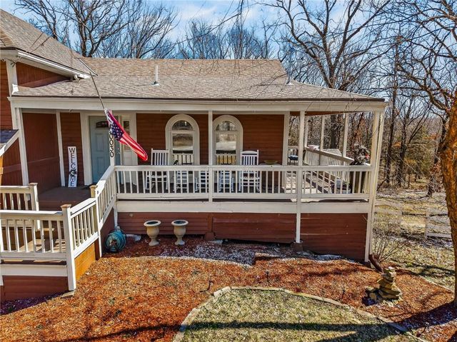 30030 W 84th Street, De Soto, KS 66018