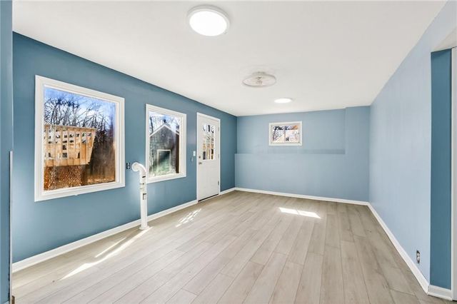 30030 W 84th Street, De Soto, KS 66018