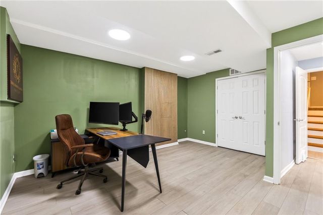 30030 W 84th Street, De Soto, KS 66018