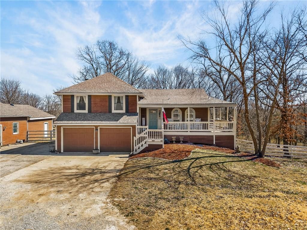 30030 W 84th Street, De Soto, KS 66018