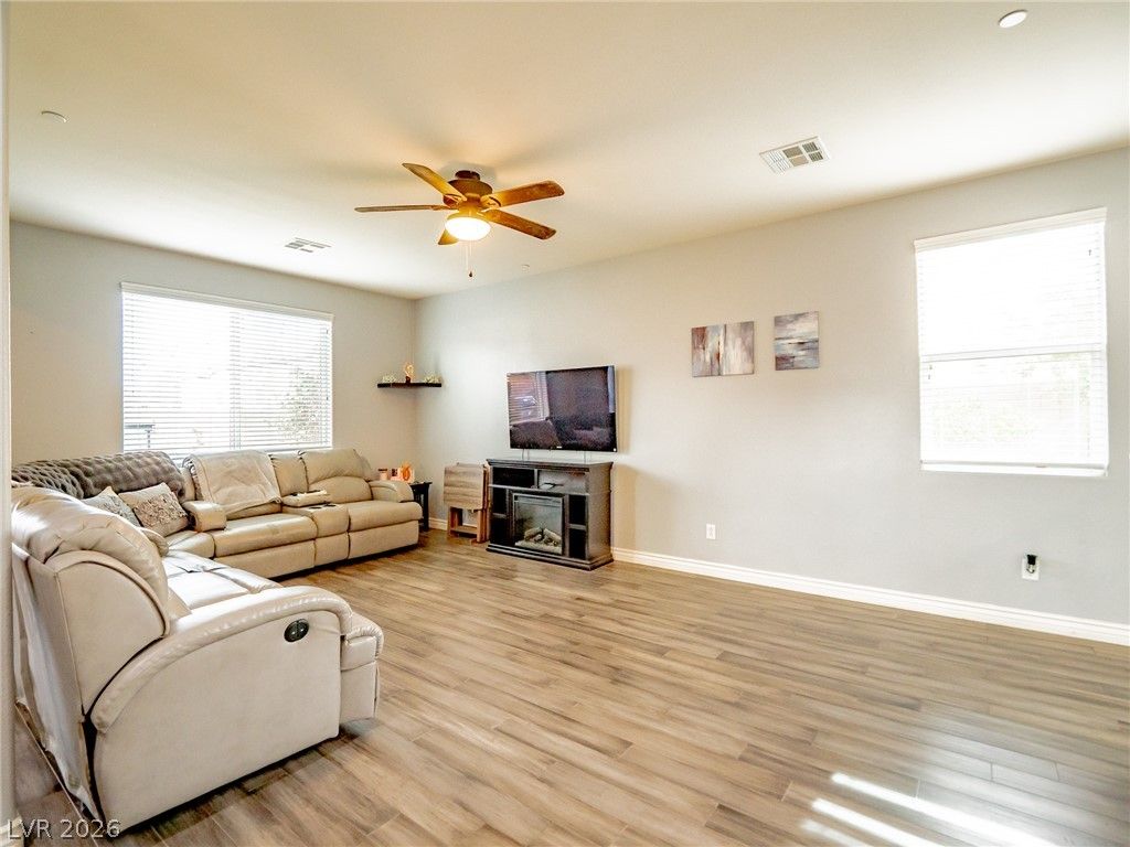 124 Brookhouse Court, Henderson, NV 89011 — photo 4
