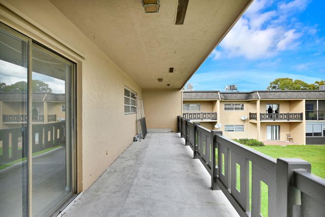 5900 NW 17th Pl 215, Sunrise, FL 33313