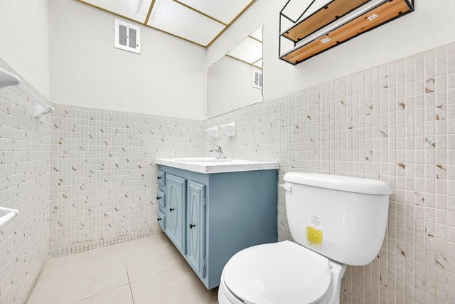 5900 NW 17th Pl 215, Sunrise, FL 33313