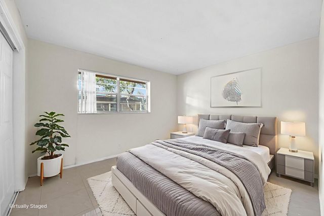 5900 NW 17th Pl 215, Sunrise, FL 33313