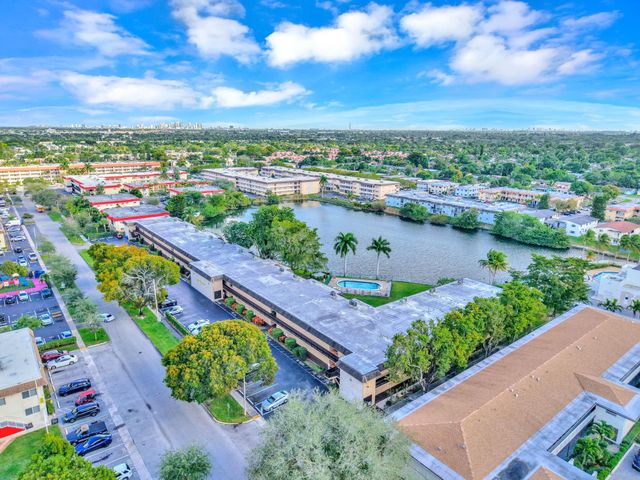 5900 NW 17th Pl 215, Sunrise, FL 33313