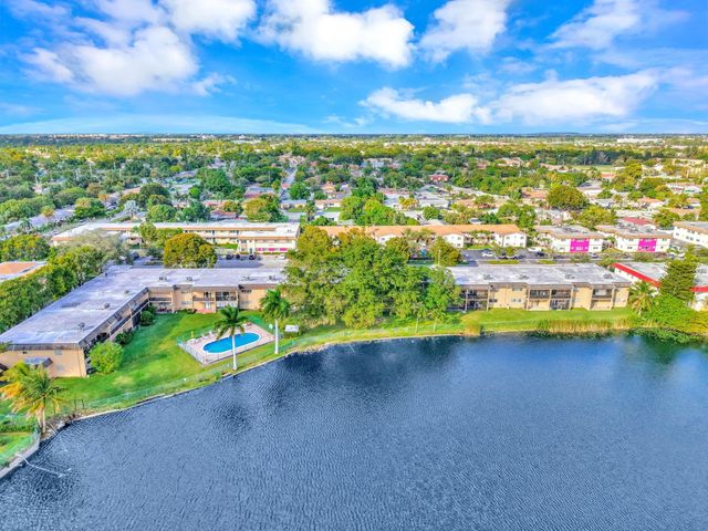 5900 NW 17th Pl 215, Sunrise, FL 33313