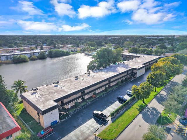 5900 NW 17th Pl 215, Sunrise, FL 33313