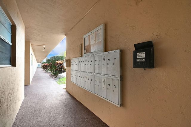 5900 NW 17th Pl 215, Sunrise, FL 33313