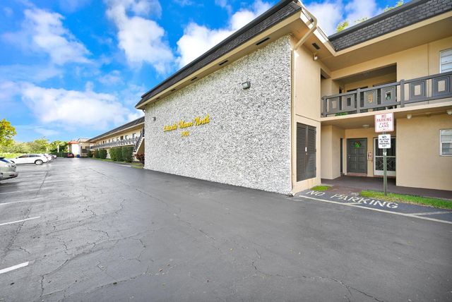 5900 NW 17th Pl 215, Sunrise, FL 33313