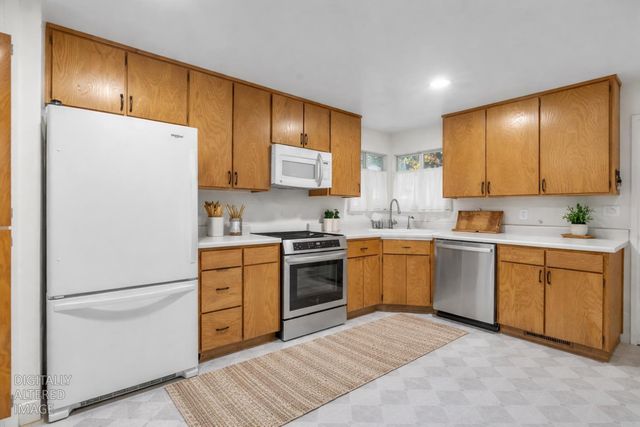 23568 Robin Rd, Pioneer, CA 95666