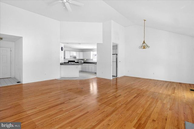 129 YEOMAN ROAD, Manahawkin, NJ 08050