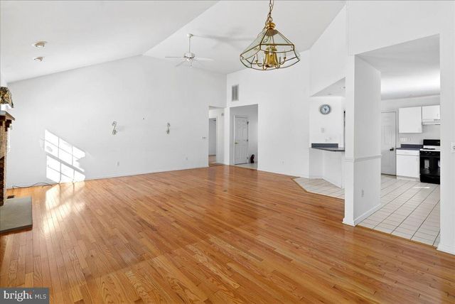 129 YEOMAN ROAD, Manahawkin, NJ 08050