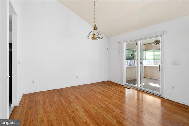 129 YEOMAN ROAD, Manahawkin, NJ 08050