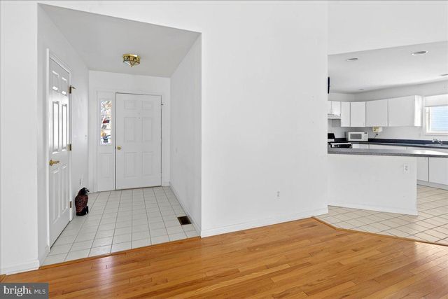 129 YEOMAN ROAD, Manahawkin, NJ 08050